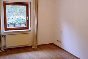 Exklusive, geräumige und sanierte 3-Zimmer-Wohnung mit Garten und EBK in Heidelberg – Die vollständige Adresse der Immobilie erhältst du vom Anbieter., 69118 Ziegelhausen, Heidelberg – Vorschaubild 9