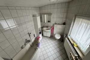 Preiswertes 6-Raum-Fachwerkhaus mit Burgblick in Langgöns – Aulbachstraße 29, 35428 Gießen (Kreis) – Vorschaubild 10