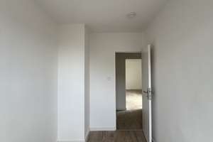 Seltene Gelegenheit in attraktiver Lage - Moderne 3-Zimmer mit TOP Einbauküche und Balkon – Fritz-Weiberg-Straße 40, 38448 Vorsfelde, Wolfsburg – Vorschaubild 10