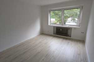 950 € - 72 m² - 3.0 Zi.- 2 Balkon-EBK- 1 TG Parkplatz (erster Einzug nach Renovierung) – Stettiner Straße 71, 40595 Düsseldorf – Vorschaubild 4