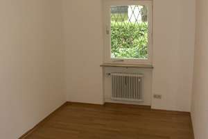 Ruhige, schön eingewachsene 3-Zimmer-Gartenwhg in Obermenzing – Die vollständige Adresse der Immobilie erhältst du vom Anbieter., 81245 Obermenzing, München – Vorschaubild 10