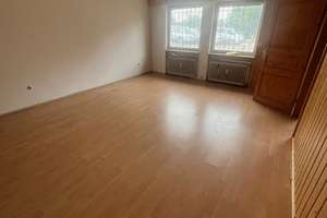 Großzügiges 11-Zimmer Haus in Mögglingen – Ziegelfeldstraße 18, 73563 Mögglingen – Vorschaubild 3