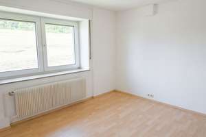 Zweifamilienhaus mit viel Potenzial in ruhiger Lage von Detmold-Barkhausen! – Die vollständige Adresse der Immobilie erhältst du vom Anbieter., 32758 Detmold – Vorschaubild 5