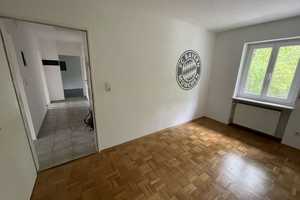 3-Familienhaus mit beantragtem Neubau als DHH, ruhige Lage an Allacher Lohe – München – Vorschaubild 8