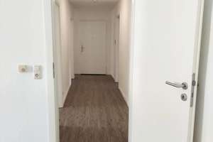 Sehr schöne 4-Zimmer Altbauwohnung (ca. 90qm) im Herzen Nürnbergs – Eberhardshofstraße 2, 90429 Gostenhof, Nürnberg – Vorschaubild 2