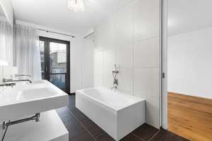 Luxuriöse 4-Zimmer-Wohnung - ruhig im Innenhof gelegen – Die vollständige Adresse der Immobilie erhältst du vom Anbieter., 80802 Schwabing-Ost, München – Vorschaubild 7