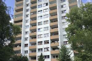 Senioren-Wohnung für Paare: 2-Zimmer mit Balkon (WBS und  Mindestalter 60 Jahre erforderlich)