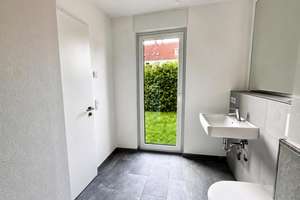 Exklusives Gartenidyll in Düsseldorf-Mörsenbroich: Modernes Wohnen mit 175 m² Privatgarten – 40470 Mörsenbroich, Düsseldorf – Vorschaubild 10