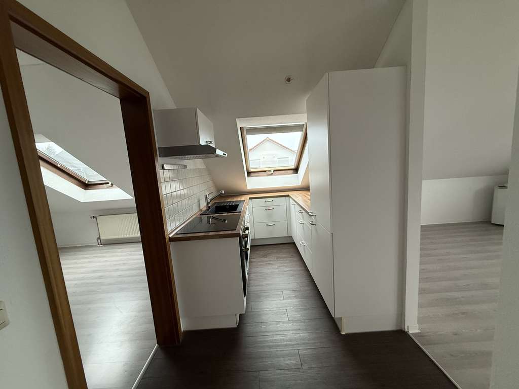 Immobilie in Renningen - Helle 2-Zimmer Dachgeschosswohnung in Renningen mit Balkon - Bild 1