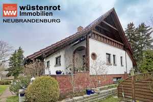 EINFAMILIENHAUS MIT WINTERGARTEN + KAMIN + LOGGIA + FERIENWOHNUNG + ZWEI FERIENHÄUSER MIT MÖBLIERUNG – Ostvorpommern (Kreis) – Vorschaubild 1