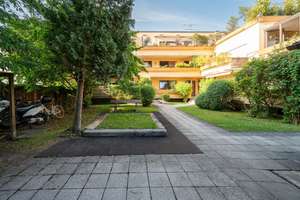 FIRSTPLACE – Bezugsfreie 2-Zi.-Whg. in Ramersdorf mit Balkon, Erker & TG-Stellplatz – Die vollständige Adresse der Immobilie erhältst du vom Anbieter., 81671 Ramersdorf, München – Vorschaubild 2