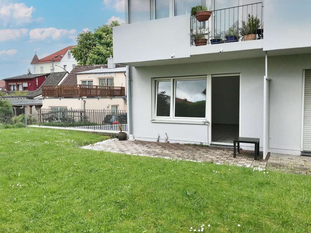 Immobilie in Augsburg - Modernes Apartment mit Garten, EBK, Terrasse & Blick ins Grüne - Bild 0