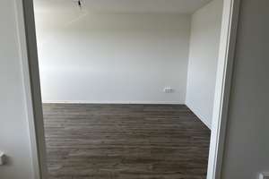 Blick über Hamburg: 3-Zimmer-Wohnung mit Balkon – Korallusring 9, 21109 Wilhelmsburg, Hamburg – Vorschaubild 5