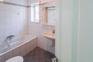 Viel Platz: Gepflegte Doppelhaushälfte mit Garten, Freistellplatz und einer Garage in Innenstadtlage – Deggendorf (Kreis) – Vorschaubild 21
