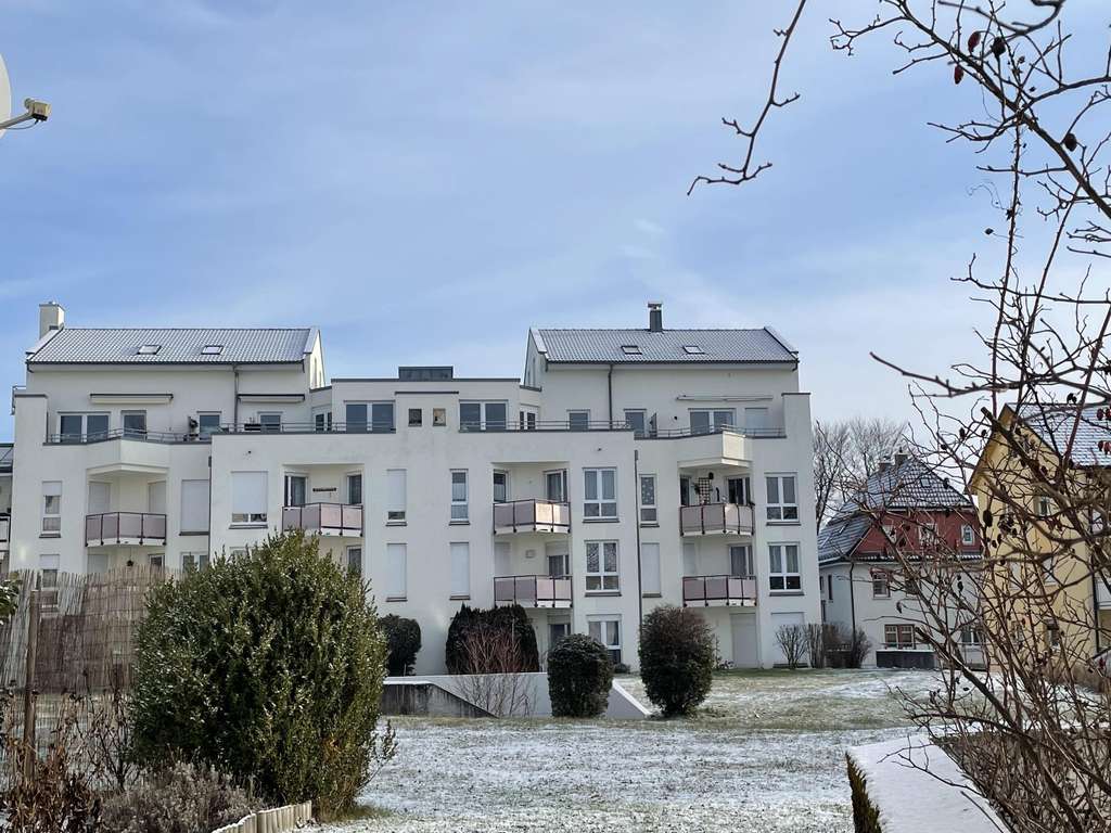 Immobilie in Leutkirch im Allgäu - Hübsche, vermietete 2-Zimmer-Wohnung im Erdgeschoss mit TG-Stellplatz in Leutkirch im Allgäu - Bild 0