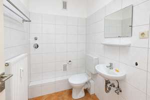 Ideal aufgeteilte Altbau-Wohnung mit 2 Bädern und Balkon – Die vollständige Adresse der Immobilie erhältst du vom Anbieter., 40227 Oberbilk, Düsseldorf – Vorschaubild 7