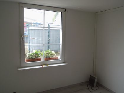 Barrierefreie 1-Zi-Wohnung store mit sep. Küche, Balkon und Aufzug zu vermieten.