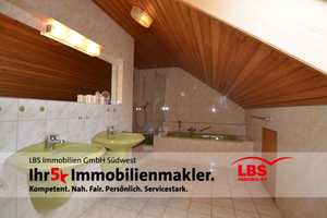Familientraum mit Einliegerwohnung und großem Garten – Breisgau-Hochschwarzwald (Kreis) – Vorschaubild 8