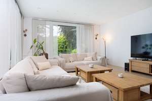 Großzügige Walmdach-Villa mit Schwimmbad und Sauna – Die vollständige Adresse der Immobilie erhältst du vom Anbieter., 42489 Wülfrath – Vorschaubild 3
