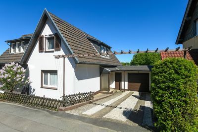 JA, zum Einfamilienhaus mit Einliegerwohnung,Garten und Garage in ruhiger Lage von Solingen-Gräfrath