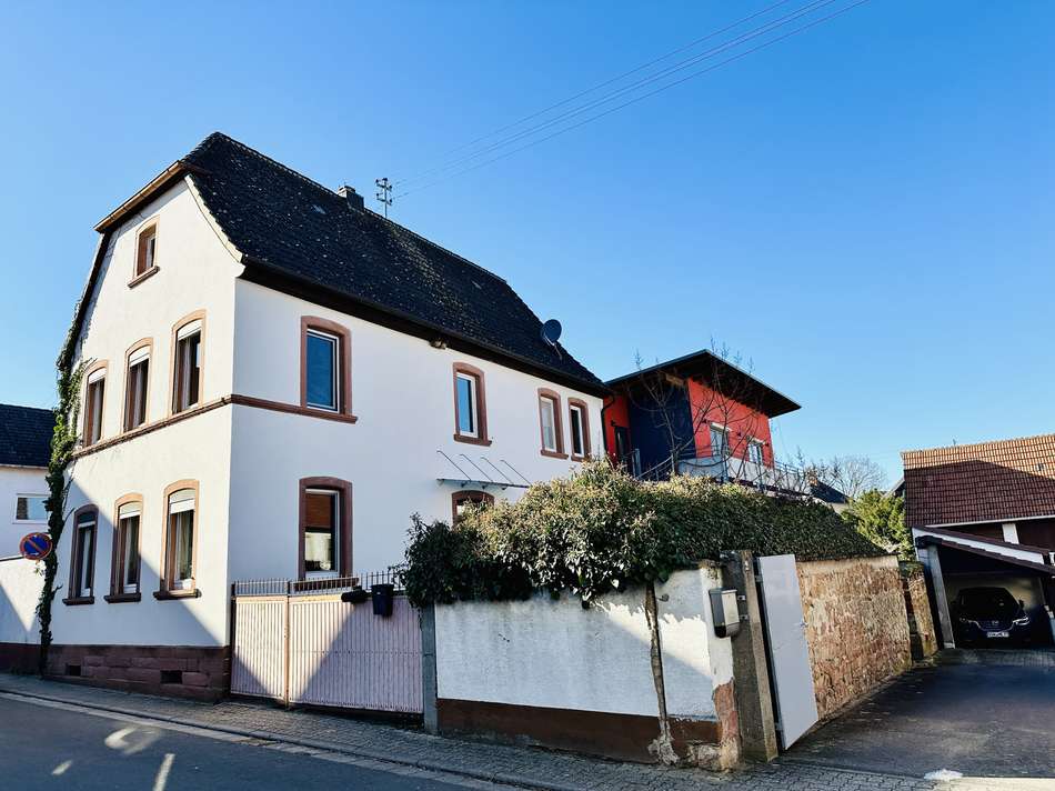 Straßenansicht