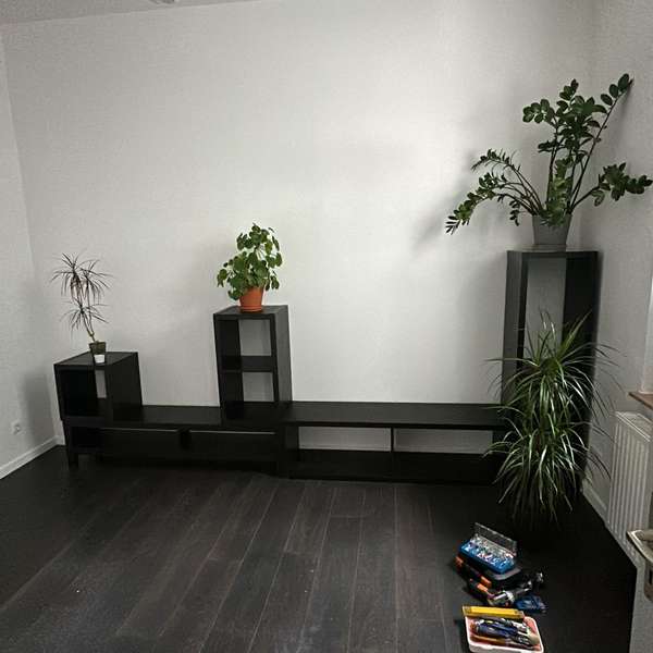 *** Moderne 4-Zimmer-Wohnung mit Stellplatz & zwei Bädern ***