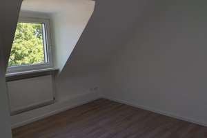 Freundliche und neuwertige 2-Raum-Wohnung in Oberhausen – Eichelkampstraße 50, 46145 Sterkrade-Mitte, Oberhausen – Vorschaubild 5