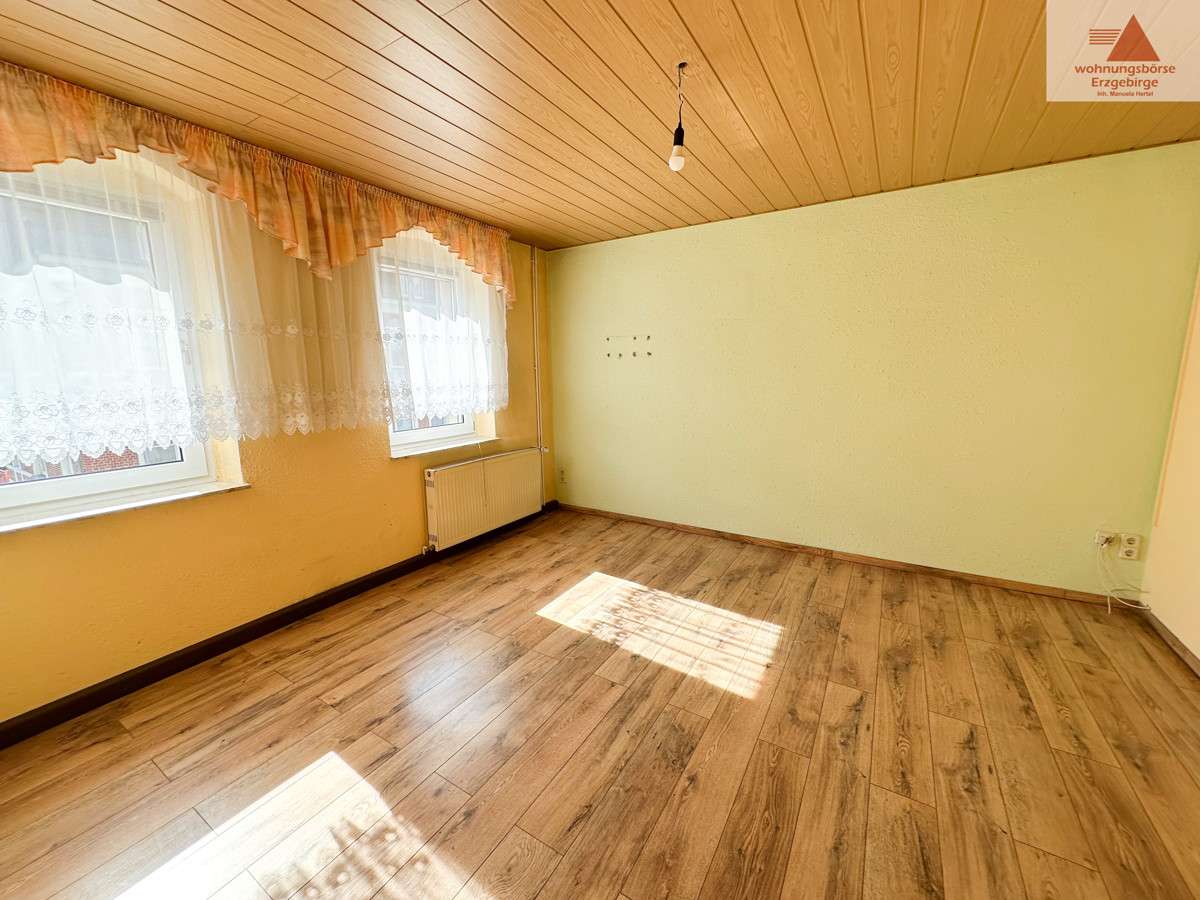 Immobilie in Lößnitz - Reihenmittelhaus in Lößnitz mit 6 Zimmern: Einfamilienhaus zentrumsnah mit Erweiterungspotential - Bild 3