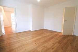 Attraktives 2-Familienhaus+Apartment in beliebter Lage Baiersdorf - Anleger aufgepasst! – Erlangen-Höchstadt (Kreis) – Vorschaubild 3