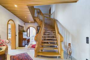 Arbeiten und Wohnen, großzügige luxuriöse Villa, Wohn- und Geschäftshaus zur Selbstnutzung oder Rend – Amselsteig 5 -7, 96155 Buttenheim – Vorschaubild 5