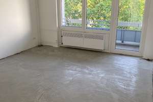 Großzügige 3-Zimmer-Wohnung mit zwei Loggien // 2.OG rechts – Halberstädter Str. 2, 38444 Westhagen, Wolfsburg – Vorschaubild 2