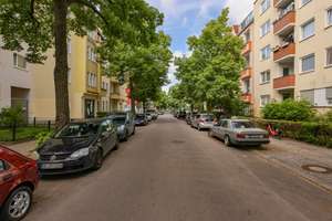 Renovierungsbedürftige, sehr gut geschnittene und helle 3 Zimmerwohnung – Die vollständige Adresse der Immobilie erhältst du vom Anbieter., 12105 Tiergarten, Berlin – Vorschaubild 26