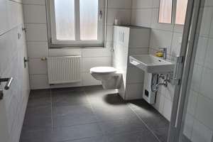 Neu renovierte DG-Wohnung mit Einbauküche – Peter-Henlein-Str. 32, 90443 Steinbühl, Nürnberg – Vorschaubild 3