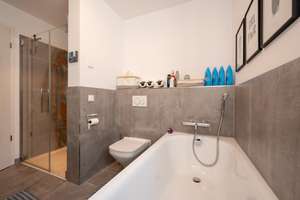 Exklusive Architekten-DHH mit Innenhof & großer Duplex-Garage Bestlage Frankfurt-Riedberg-Westflügel – Die vollständige Adresse der Immobilie erhältst du vom Anbieter., 60438 Kalbach-Riedberg, Frankfurt am Main – Vorschaubild 14