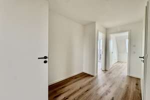 3-Zimmer-Dachgeschoss-WHG  -  Mitten in der Stadt!! – Sachaustraße 10, 24114 Südfriedhof, Kiel – Vorschaubild 10