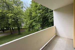 3.5-Zimmer-Apartment mit Balkon und 2 Bädern in München-Freischützstraße 