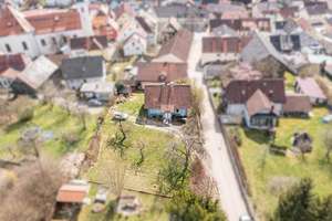 Einfamilienhaus mit großem Grundstück in ruhiger Lage – Die vollständige Adresse der Immobilie erhältst du vom Anbieter., 93464 Tiefenbach – Vorschaubild 5