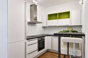 Bezugsfreies 2-Zimmer-Penthouse mit Balkon in begehrter Lage im Samariterviertel – Die vollständige Adresse der Immobilie erhältst du vom Anbieter., 10247 Friedrichshain, Berlin – Vorschaubild 5