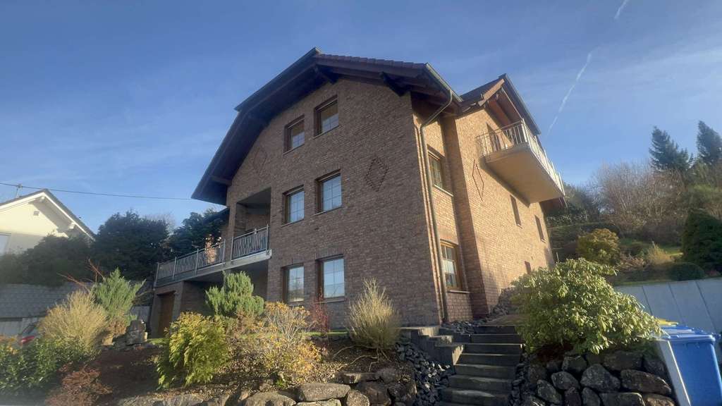 Immobilie in Mittelhof - Exklusives Mehrfamilienhaus im Luftkurort Wissen – Ihre Premium-Investition - Bild 1