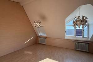 Von Privat: Zuhause mit viel Platz in Kirchheim bei München – Ludwigstraße 6, 85551 Kirchheim bei München – Vorschaubild 3