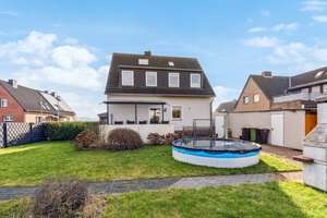 Provisionsfrei - Modernisiertes Familienhaus mit Pool, 6 Zimmern und großem Garten in ruhiger Lage – Die vollständige Adresse der Immobilie erhältst du vom Anbieter., 41569 Rommerskirchen – Vorschaubild 1