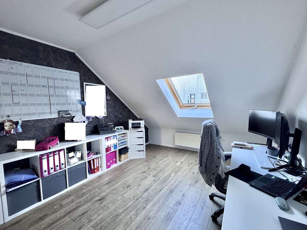 Immobilie in Brand-Erbisdorf - Renoviertes Wohnhaus mit flexiblem Wohnkonzept und stabiler Zusatzeinnahme - Bild 4