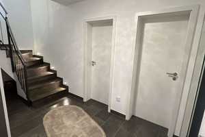 Stilvolle Doppelhaushälfte mit Panorama-Dachterrasse & Einliegerwohnung – Rosenheim (Kreis) – Vorschaubild 12