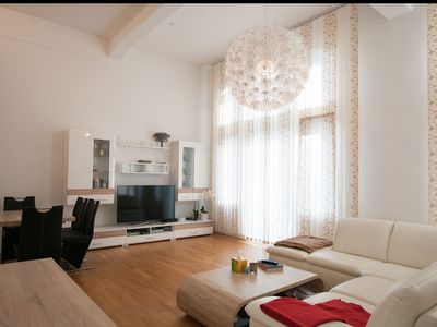 Attraktive Loftwohnung in der Nähe vom Bunten Garten mit Einbauküche, Balkon und PKW-Stellplatz
