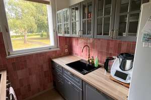 Befristet 3 Zimmer  Wohnung mit Balkon in Berlin-Zehlendorf – Die vollständige Adresse der Immobilie erhältst du vom Anbieter., 14165 Zehlendorf, Berlin – Vorschaubild 2