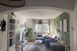 Gepflegte 2-Raum-Wohnung mit Einbauküche in Essen
