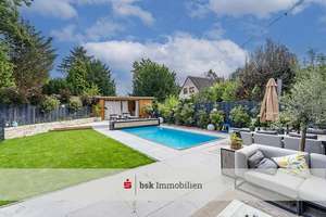 Design trifft Komfort: Stilvolle Doppelhaushälfte mit Pool – Die vollständige Adresse der Immobilie erhältst du vom Anbieter., 12209 Lichterfelde, Berlin – Vorschaubild 2