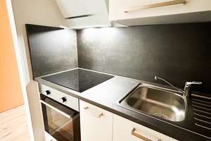 Modern sanierte 3-Raum-Wohnung mit stilvoller Einbauküche + Gratis LED TV 65 ZOLL – Wolgograder Allee 66, 9123 Hutholz, Chemnitz – Vorschaubild 8