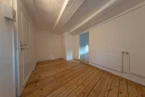 Gemütliches Haus mit Garten im Herzen von Eiserfeld | WG-geeignet | Renoviert | Altbau – In der Enke 2, 57080 Siegen-Wittgenstein (Kreis) – Vorschaubild 10