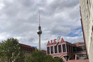 Luxuriöse 2 Zimmer Wohnung in Mitte * mit EBK, Loggia, Dachterrasse, Gym & Concierge * Erstbezug – Voltairestraße 11, 10179 Mitte (Ortsteil), Berlin – Vorschaubild 5